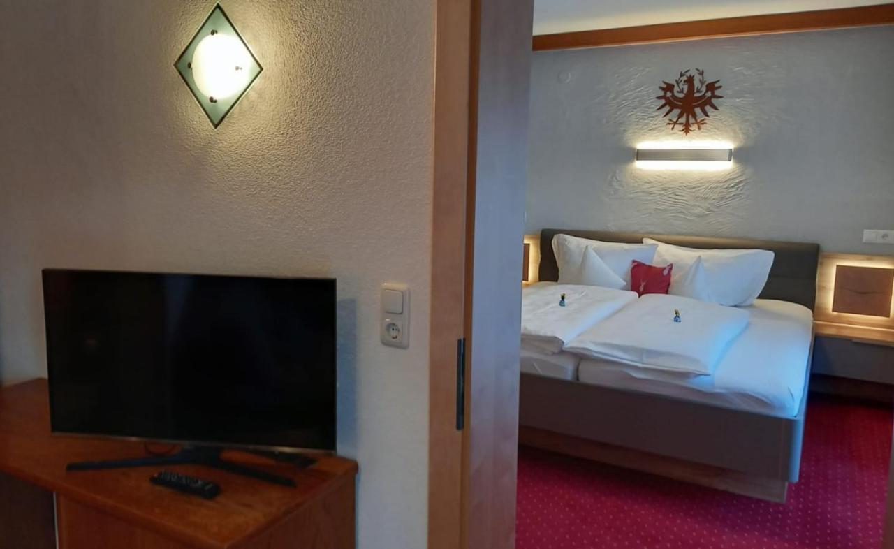 Haus Tirol Appartements Ried im Oberinntal Luaran gambar