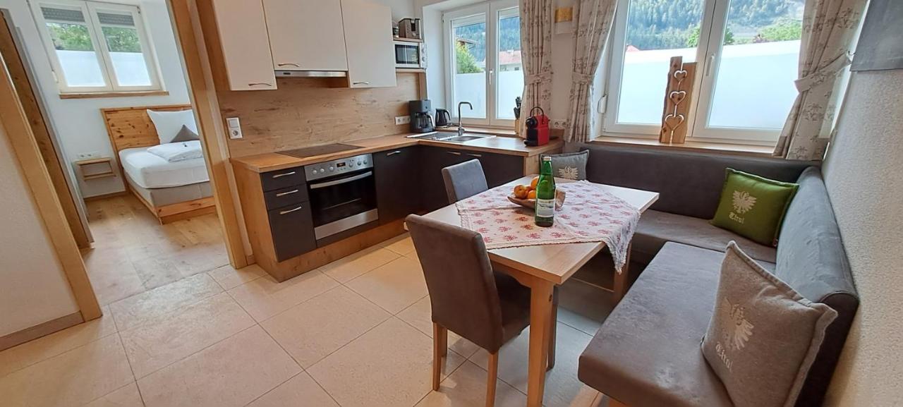 Haus Tirol Appartements Ried im Oberinntal Luaran gambar