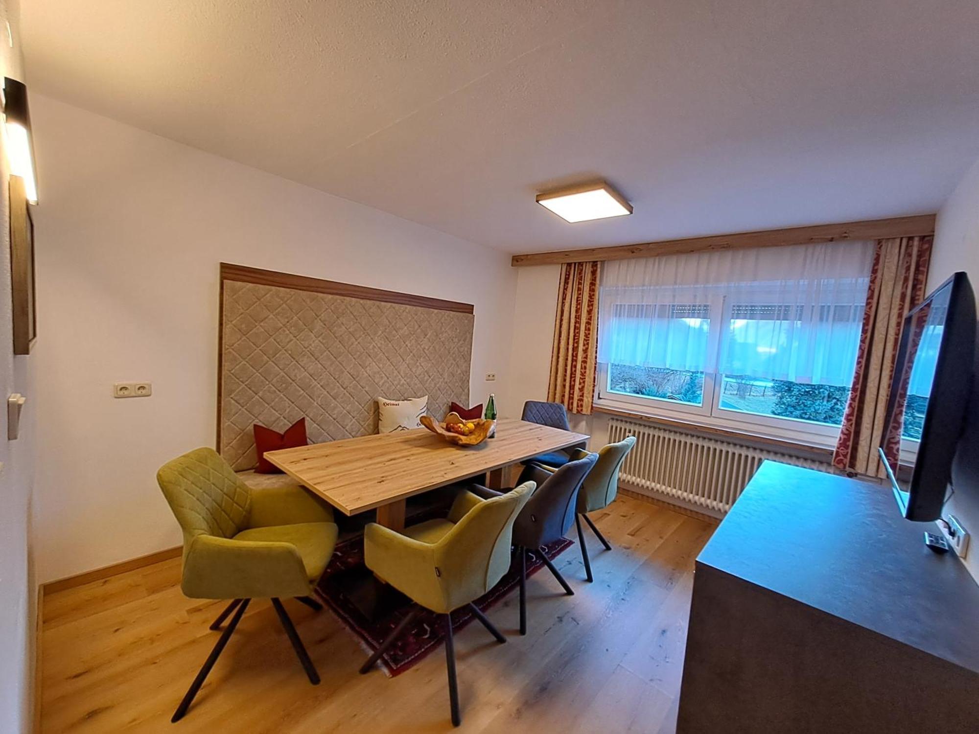 Haus Tirol Appartements Ried im Oberinntal Luaran gambar
